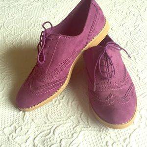 GAP Women’s Oxford Style Purple Shoes